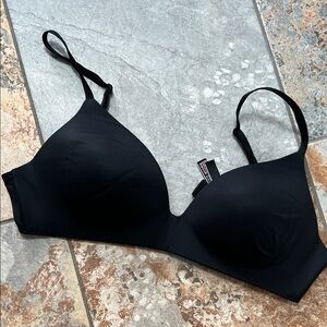 Victoria secret Black wireless br